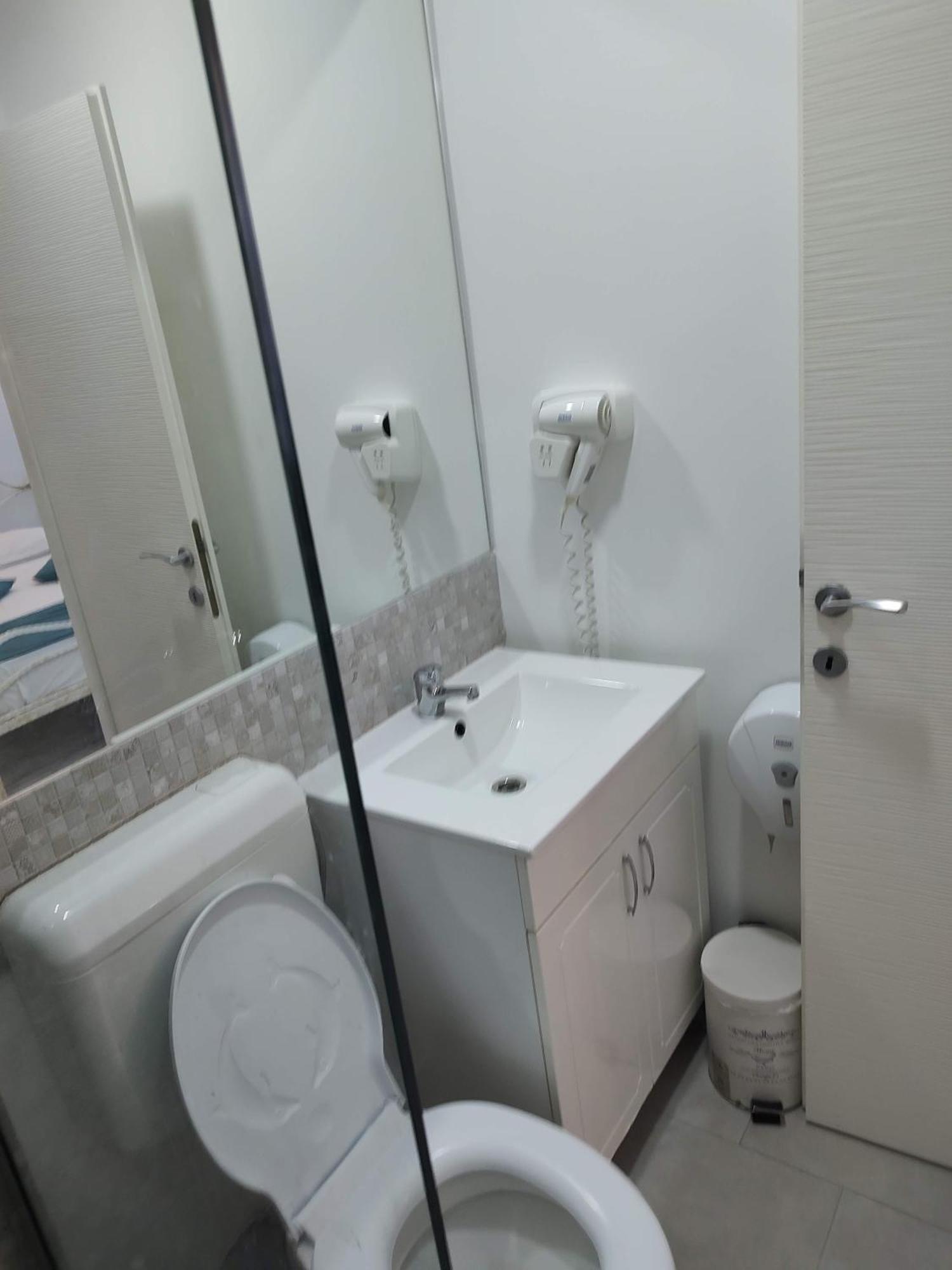 Puzzle Magic Bed & Breakfast Pitesti Ngoại thất bức ảnh