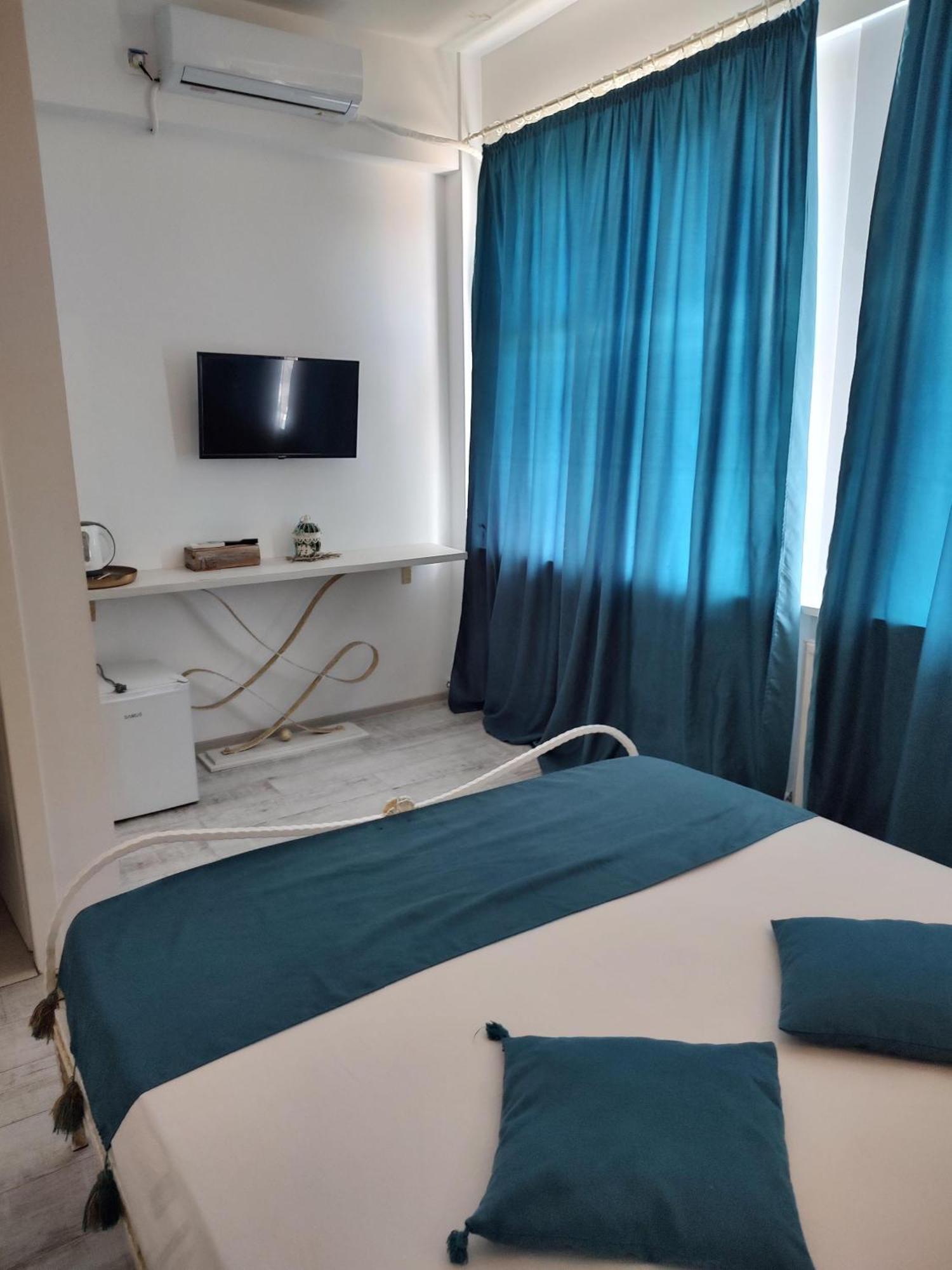 Puzzle Magic Bed & Breakfast Pitesti Ngoại thất bức ảnh