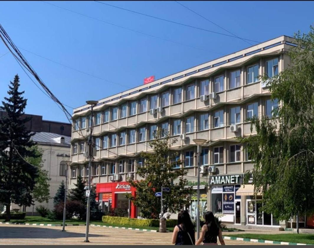 Puzzle Magic Bed & Breakfast Pitesti Ngoại thất bức ảnh